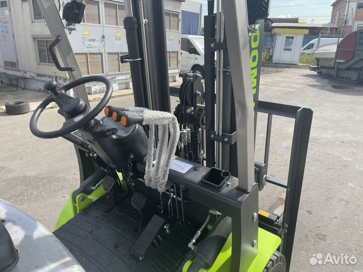 Вилочный погрузчик Zoomlion FD30, 2022