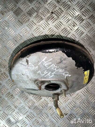 Вакуумный усилитель тормозов Mercedes E w124