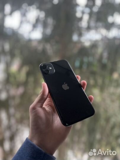 iPhone 11, 64 ГБ