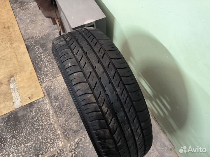 Michelin Vanpix 215/70 R15C