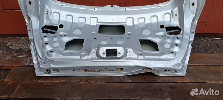 Крышка багажника Renault Arkana