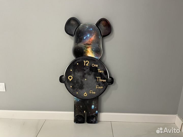 Часы настенные Bearbrick с LED подсветкой