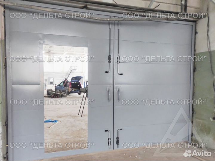 Промышленные ворота с калиткой