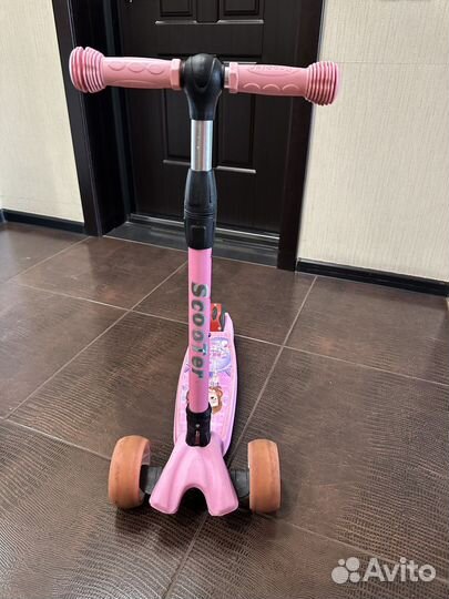 Самокат детский трехколесный