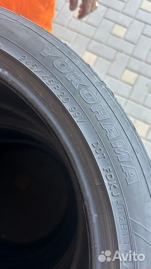 Yokohama Parada Spec-X 245/45 R20