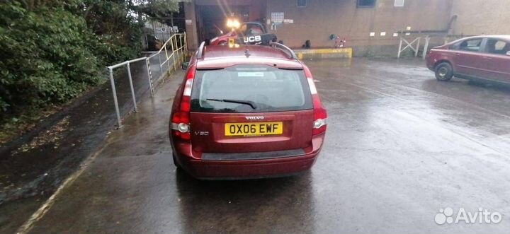 Накладка двери (крышки) багажника Volvo V50 2006