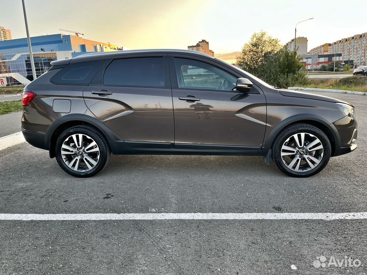 LADA Vesta Cross 1.6 CVT, 2020, 38 000 км