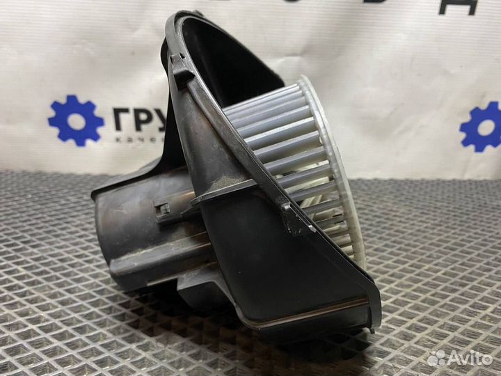 Моторчик печки Volvo FH4 9502493