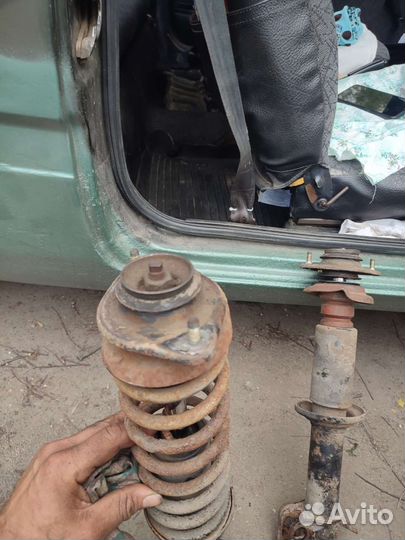 Передние амортизаторы в сборе Ока