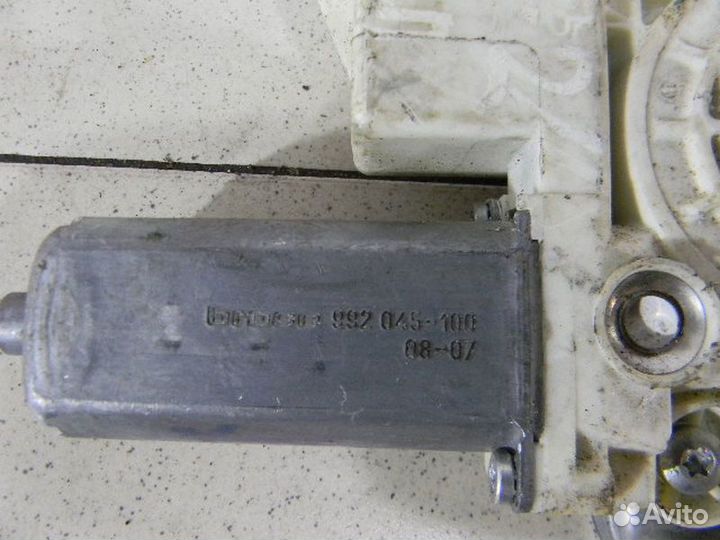 Стеклоподъемник электрический задний правый