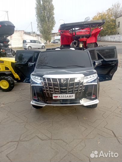 Детский электромобиль новый