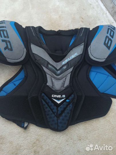 Нагрудник хоккейный