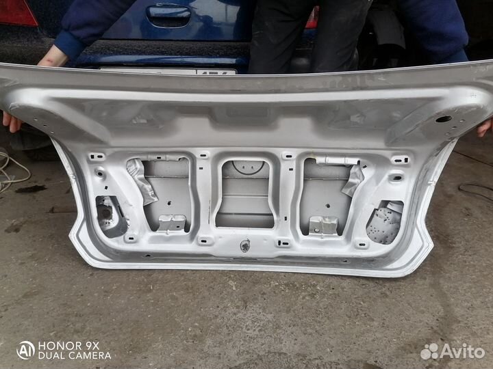 Крышка багажника фольцваген поло