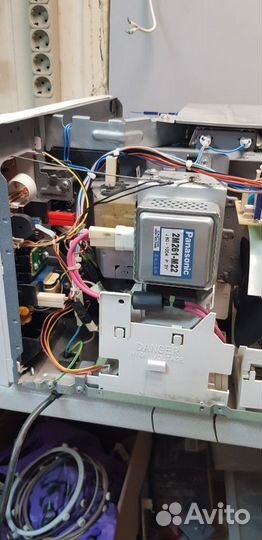 Свч Panasonic NN GD 366W разбор