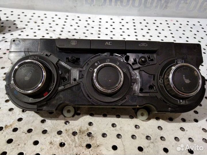 Блок управления печкой Skoda Yeti