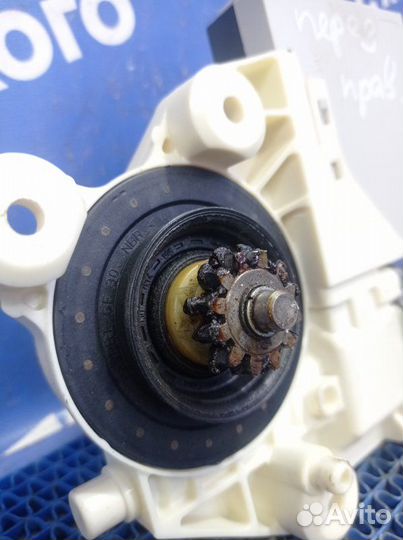 Моторчик стеклоподъемника Ford Focus 2 универсал