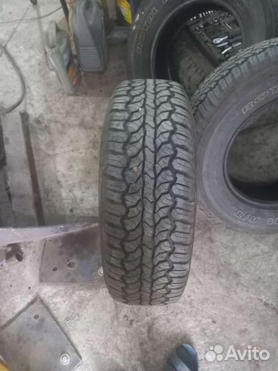 Royal Black Royal A/T 235/70 R16 104T
