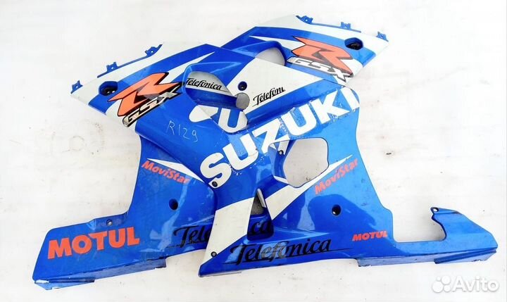 Suzuki GSX-R 1000 2001 боковой пластик