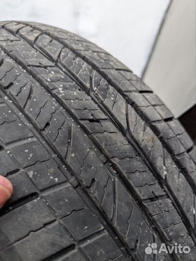 Bridgestone Dueler H/T 843 215/60 R17 96H