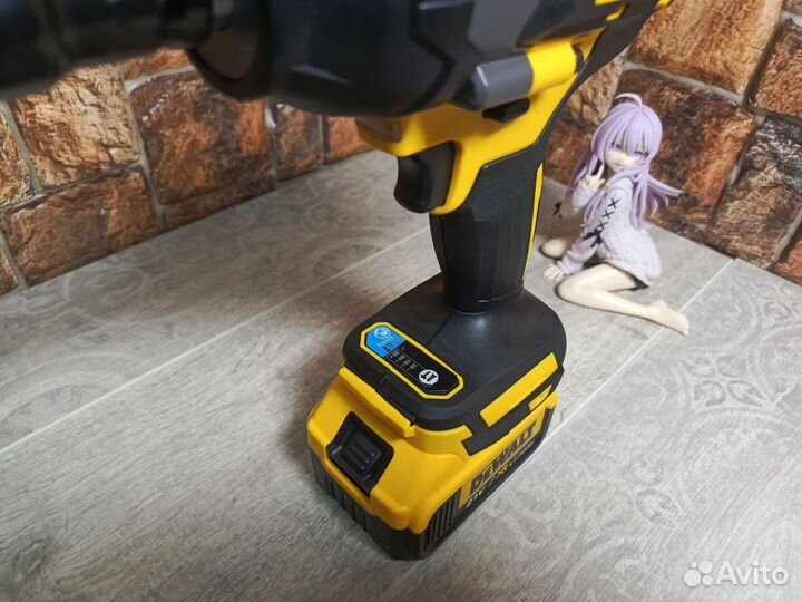 Гайковерт dewalt 800н.м оч.мощный