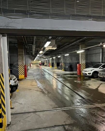 Машиноместо, 13 м²