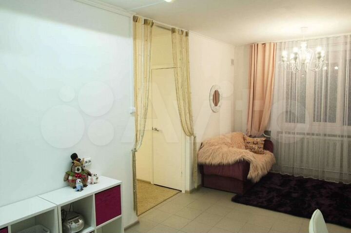 3-к. квартира, 100 м², 2/5 эт.