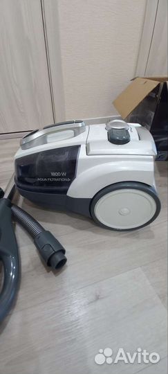 Пылесос с аквафильтром