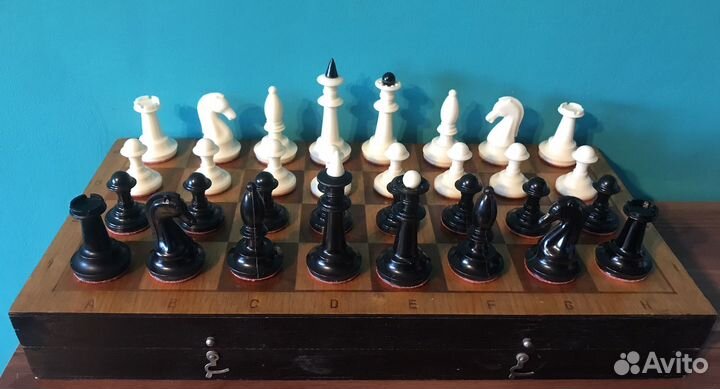 Шахматы (карболит, СССР, доска - 40*40 см)