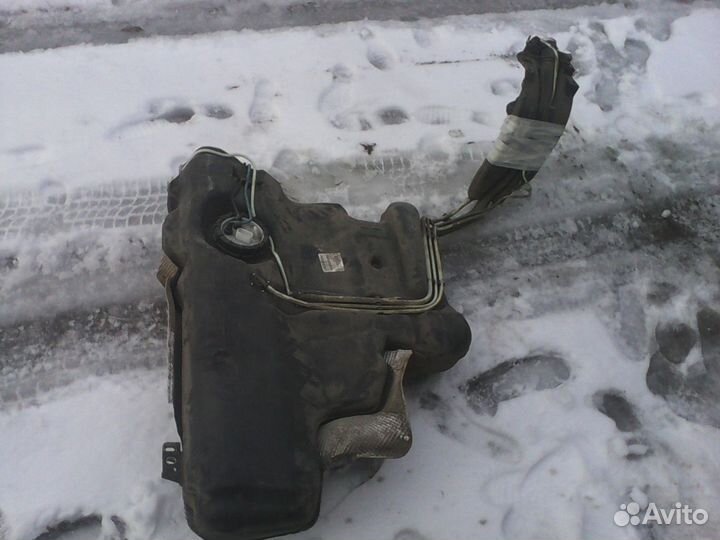 Бензобак на фольксваген поло