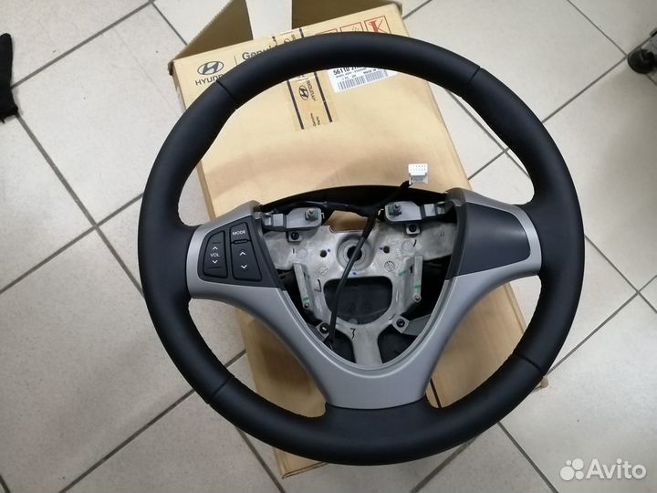 Руль на Ай-30 кожаный. Новый. Оригинал