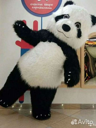 Поздравление от надувной панды