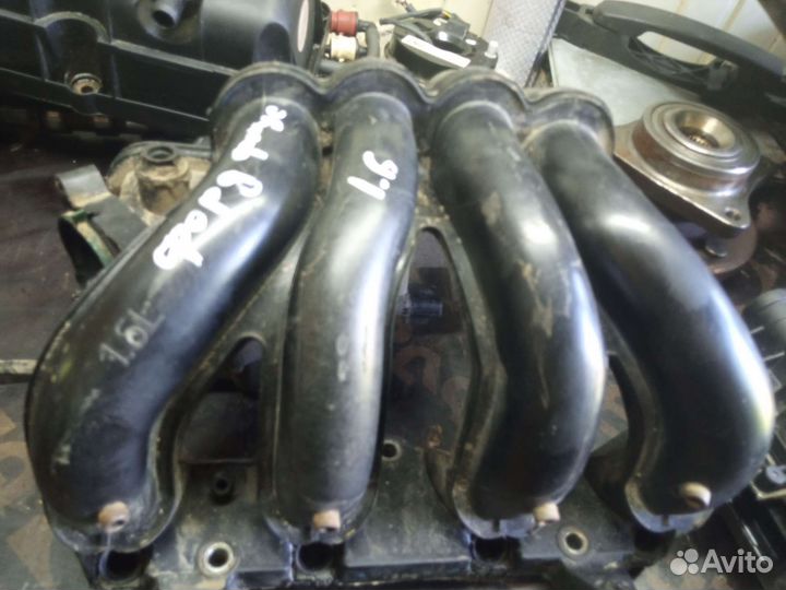 Впускной коллектор Ford Focus 1