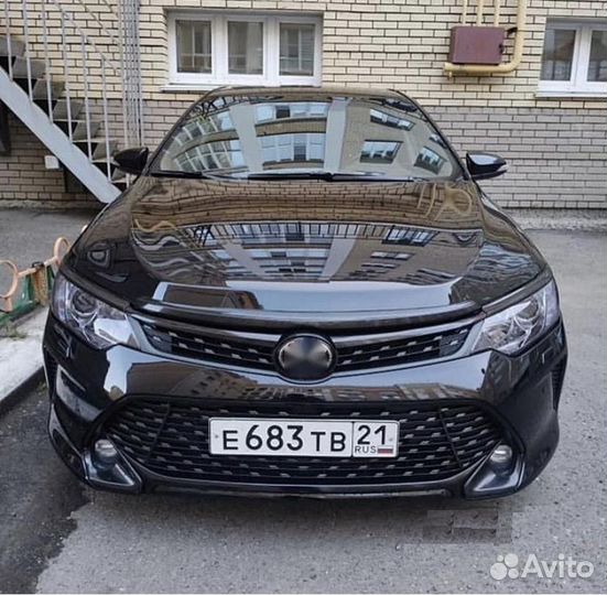 Camry 55 Решетка Exclusive рестайлинг X4QH5