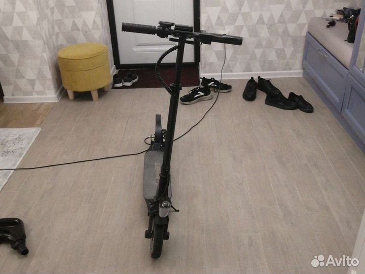 Самокат взрослый/детский электрический бу