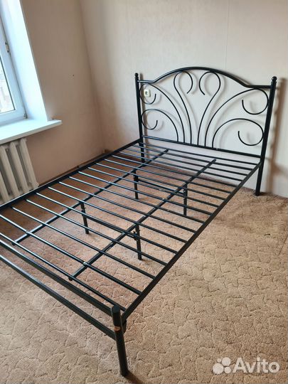 Кровать металическая