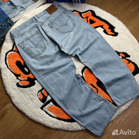 Джинсы Levis 501