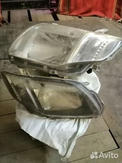 Фары на toyto corolla