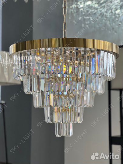 Люстра/Светильник/Освещение