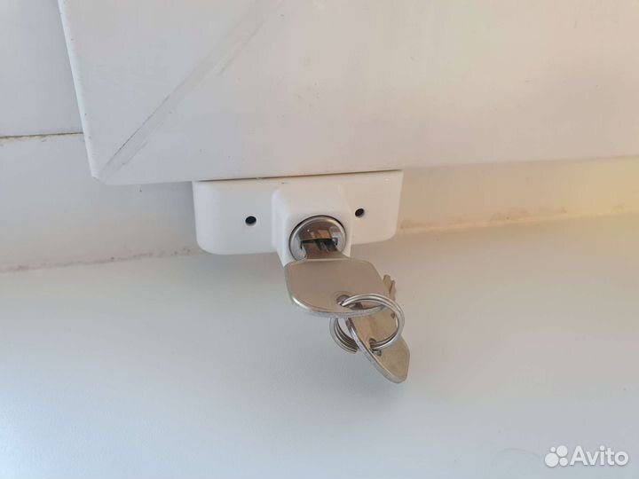 Детский замок на окно