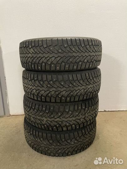 Pirelli Formula Ice 215/55 R17 98T