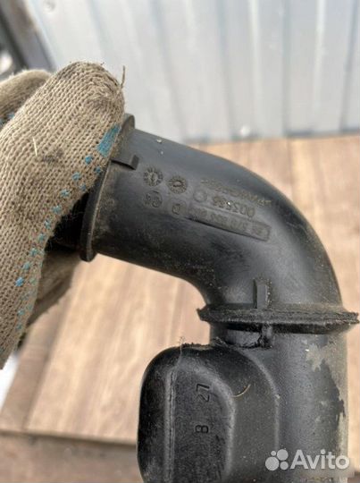 Патрубок интеркулера Ford Focus 2 1.6 2009