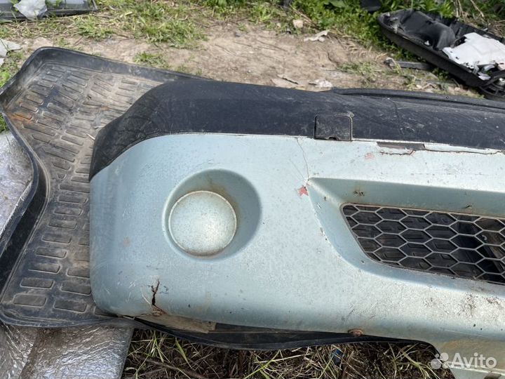 Бампер передний Renault Logan