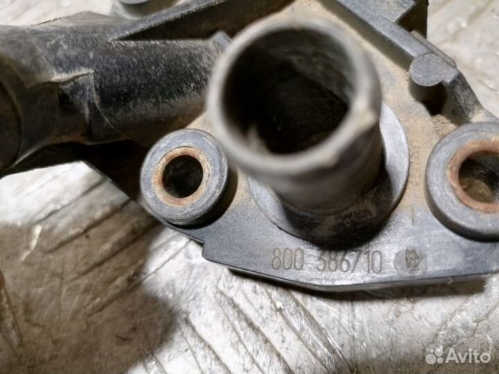 Фланец системы охлаждения Renault Megane 2009 2016