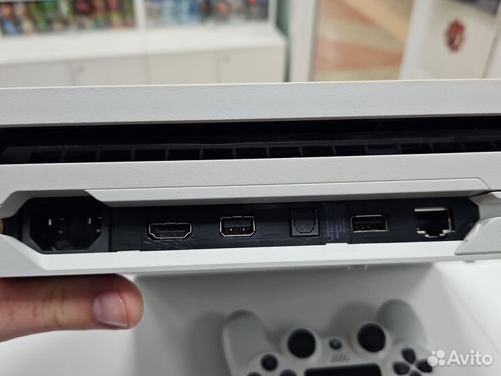 Sony PlayStation-4 PRO 1tb. Белый ледник