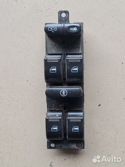 Блок управление стеклоподъемниками Chery A21