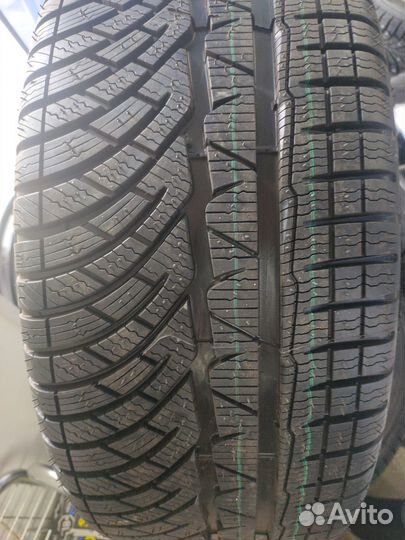 Michelin Alpin A4 235/40 R18