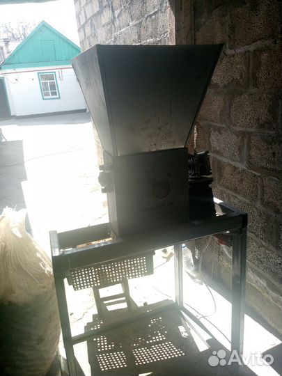 Продам орехокол