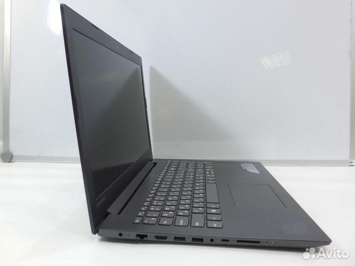 Отличный Свежий Lenovo (DDR4 8 Gb / SSD 256 Gb)