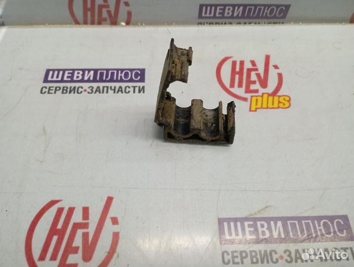 Клипса топливных трубок Hummer H3