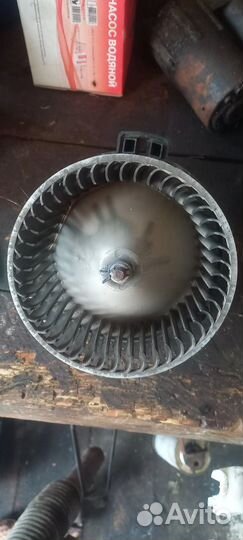 Вентилятор печки Митсубиси Лансер 7